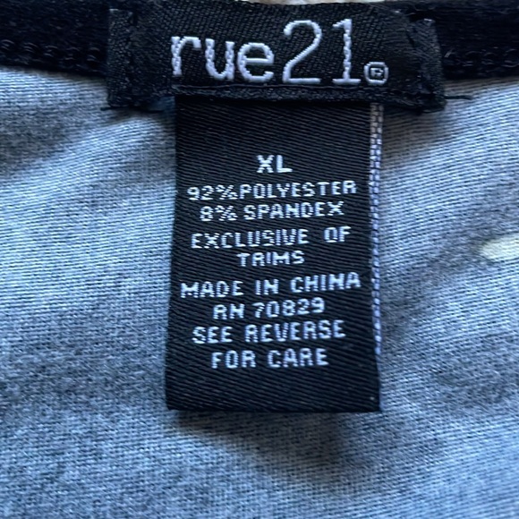 Dressy flower print shirt - Picture 3 of 6